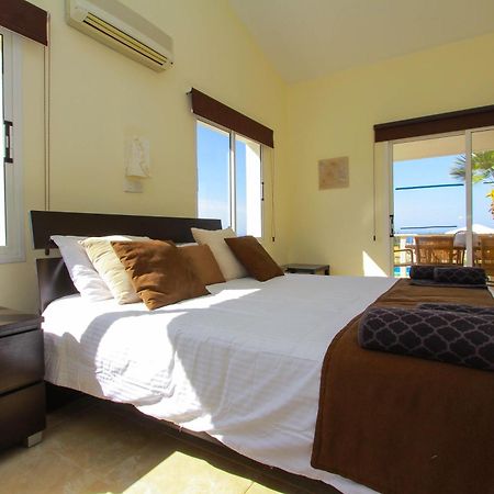 Theos Club Villas Polis Room photo